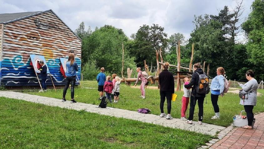 Hier war das Werfen und Treffen aus den Grundfertigkeiten im Sport gefordert.