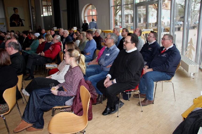 Vertreter aus Vereinen, Institutionen, Wirtschaft, Kirche und Politik waren gekommen.